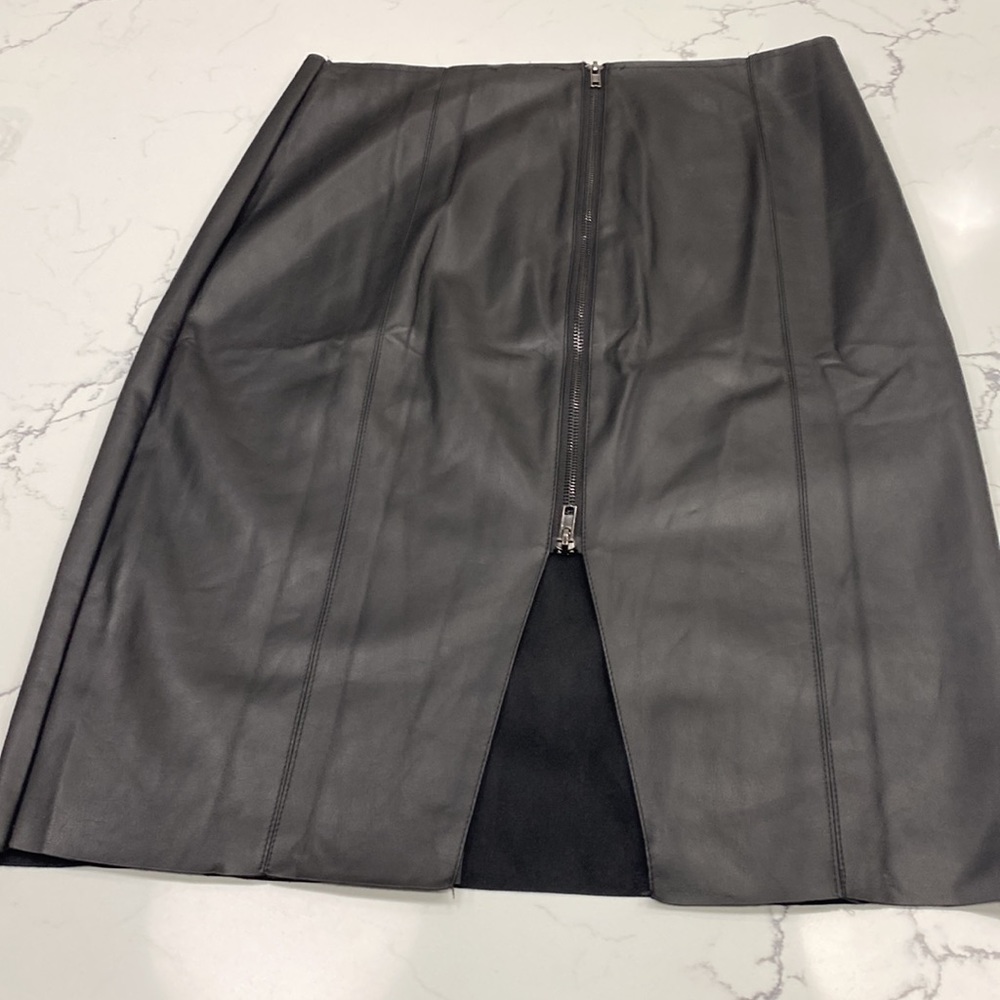 Living with Landyn leather skirt - Picture 2 of 3